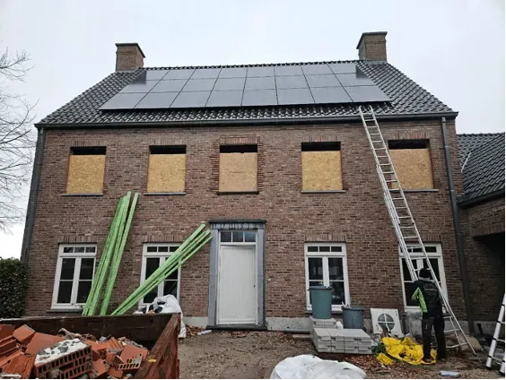Renovatieproject in Wetteren met nieuwe zonnepanelen